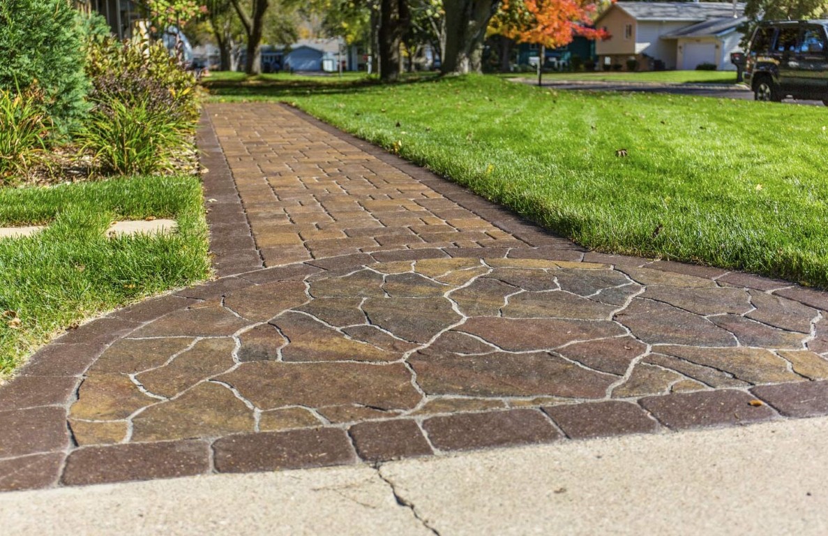 Paver walkway and driveway installation services in Tuscaloosa, AL