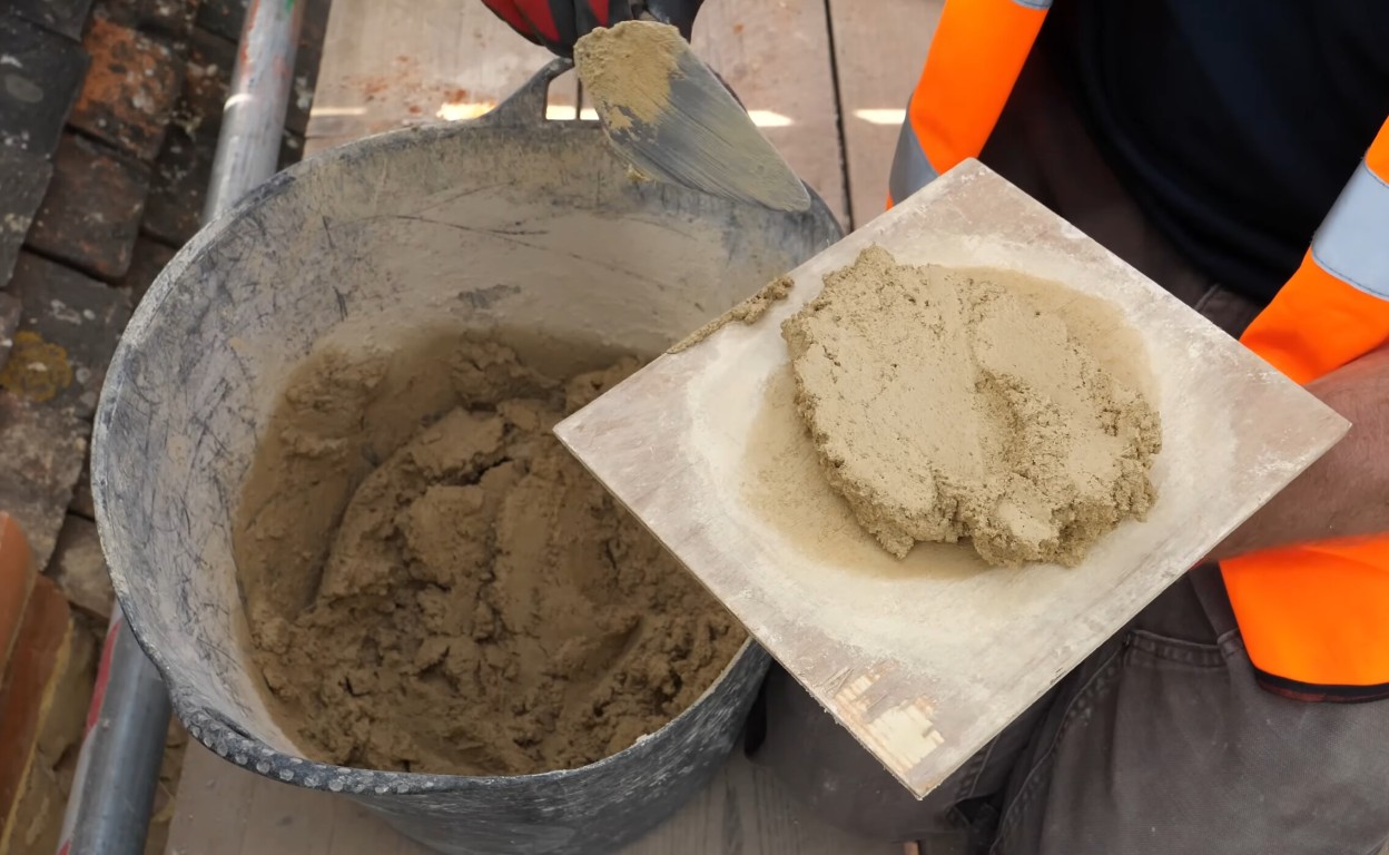 Tuckpointing and repointing masonry services for brick and stone walls in Tuscaloosa, AL